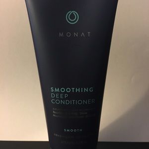 Monat Smoothing conditioner - full size brand new